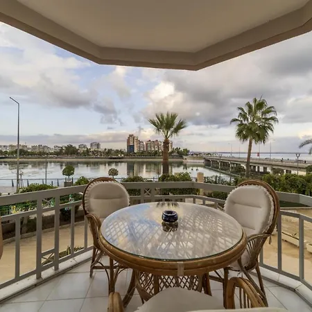 Апартаменты Lovely With Shared Pool In Konyaalti