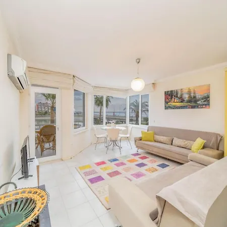 Lovely With Shared Pool In Konyaalti Apartment